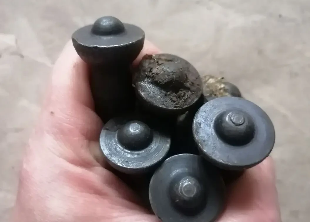 Пальцы рулевые газ 21, новые ссср 3