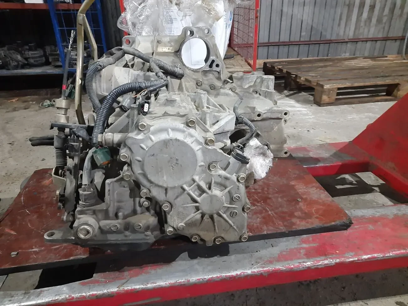 Коробка автомат акпп Nissan X-Trail T30 2.0 2.5 3102085x23 3102085x64 4