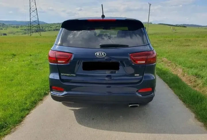Авто з Європи Kia Sorento 2.4 GDI L 7s 2