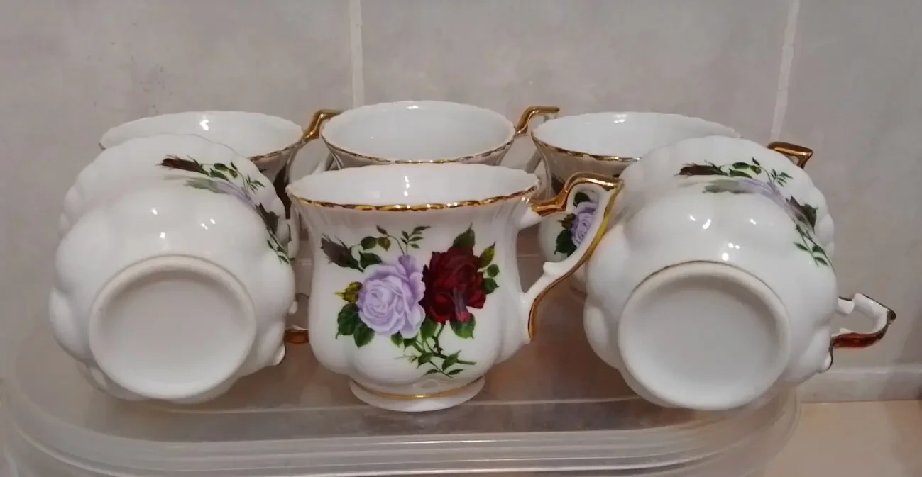 Сервіз кавовий Розочки з 6 чашочок. 3