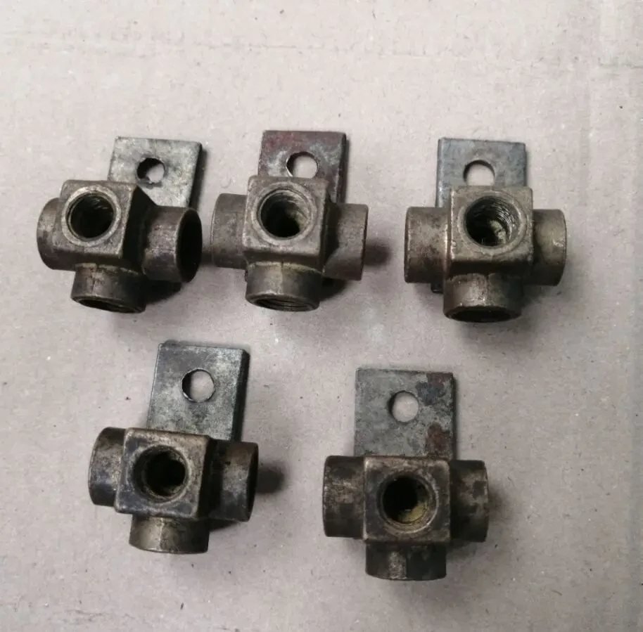 Тройник тормозной газ 69, 21,24, новый ссср