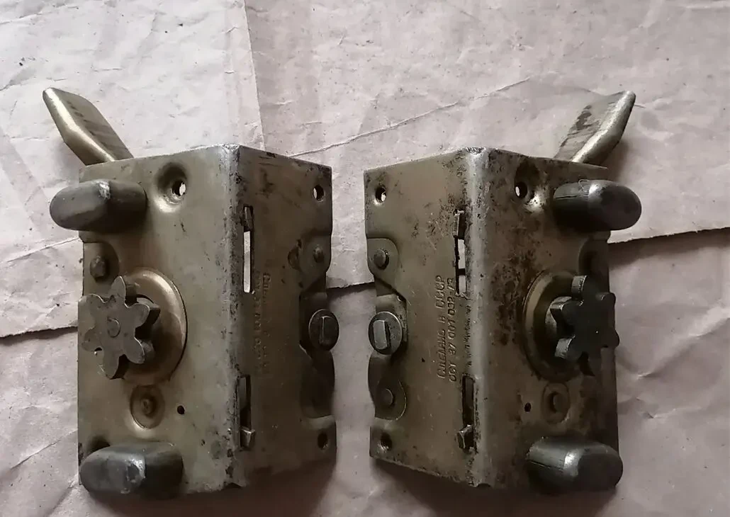 Задние замки газ 21, новые ссср