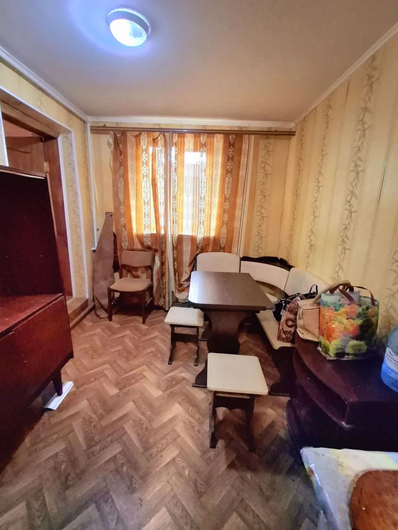У продажу 5 к. будинок67м2, гараж35м2, 8соток, зуп. 9 военна 4