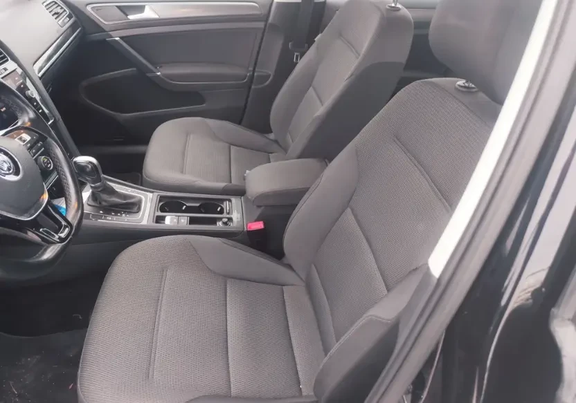 Авто з ЄС Volkswagen Golf 8