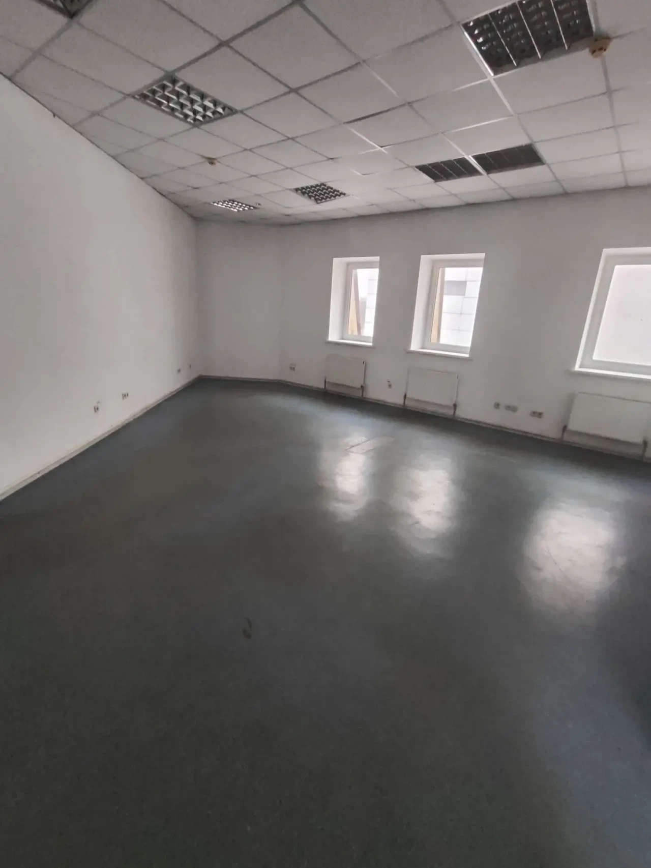 Сдам коммерческое помещение ул Боброва (Майдан Озёрный)