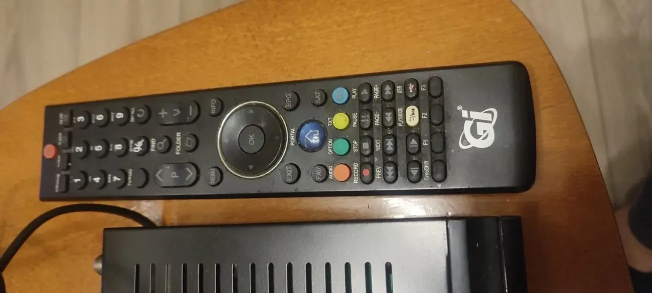 спутниковый ресивер Galaxy Innovations GI S8120 7