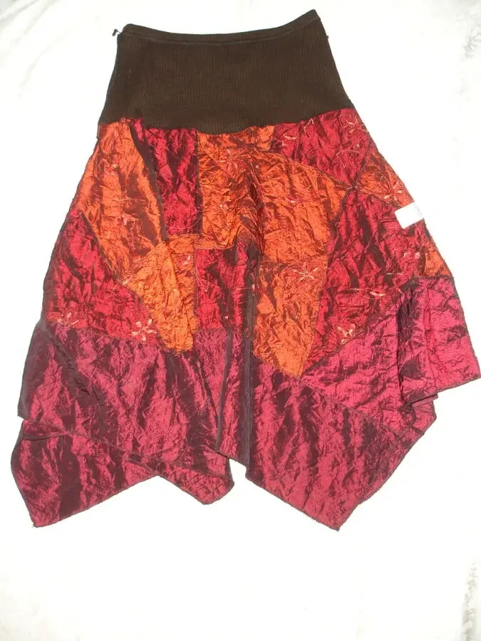 СПІДНИЦЯ 44-46 р. бордова з вишивкою. ШИРОКИЙ пояс. Франція. 5