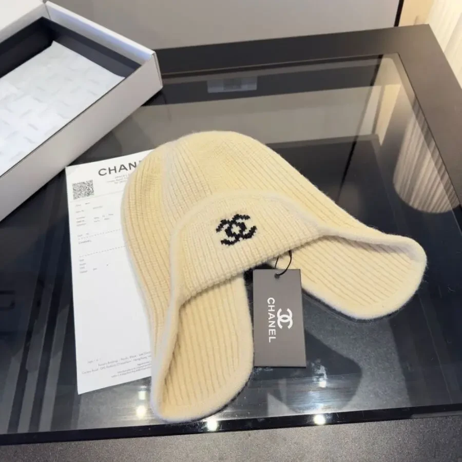 Шапка Chanell 7