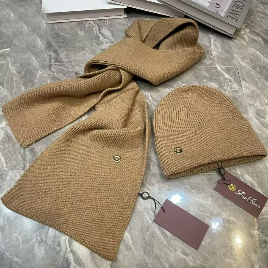Комплект шапка з шарфом Loro Piana 7