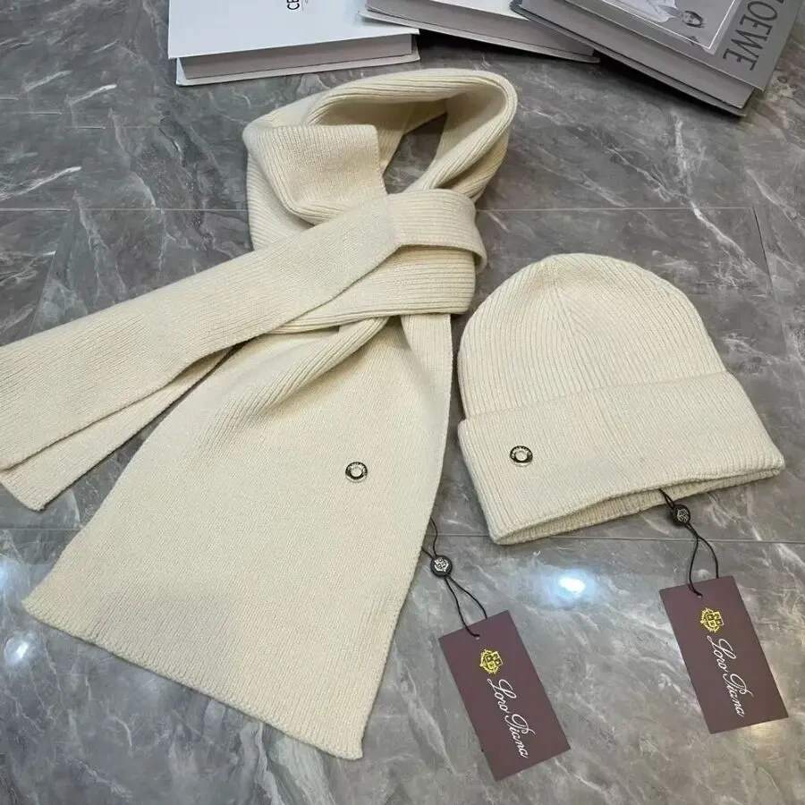Комплект шапка з шарфом Loro Piana