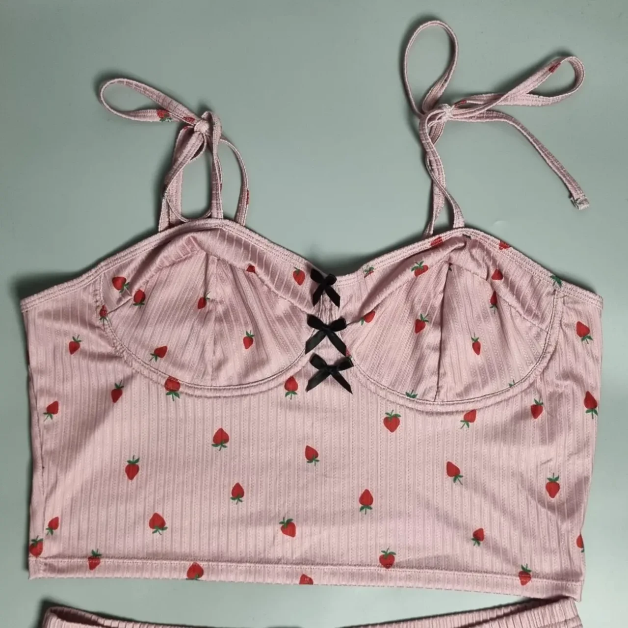 Піжама жіноча рожева з принтом полуничок 2