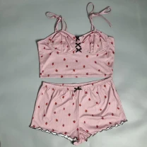 Піжама жіноча рожева з принтом полуничок