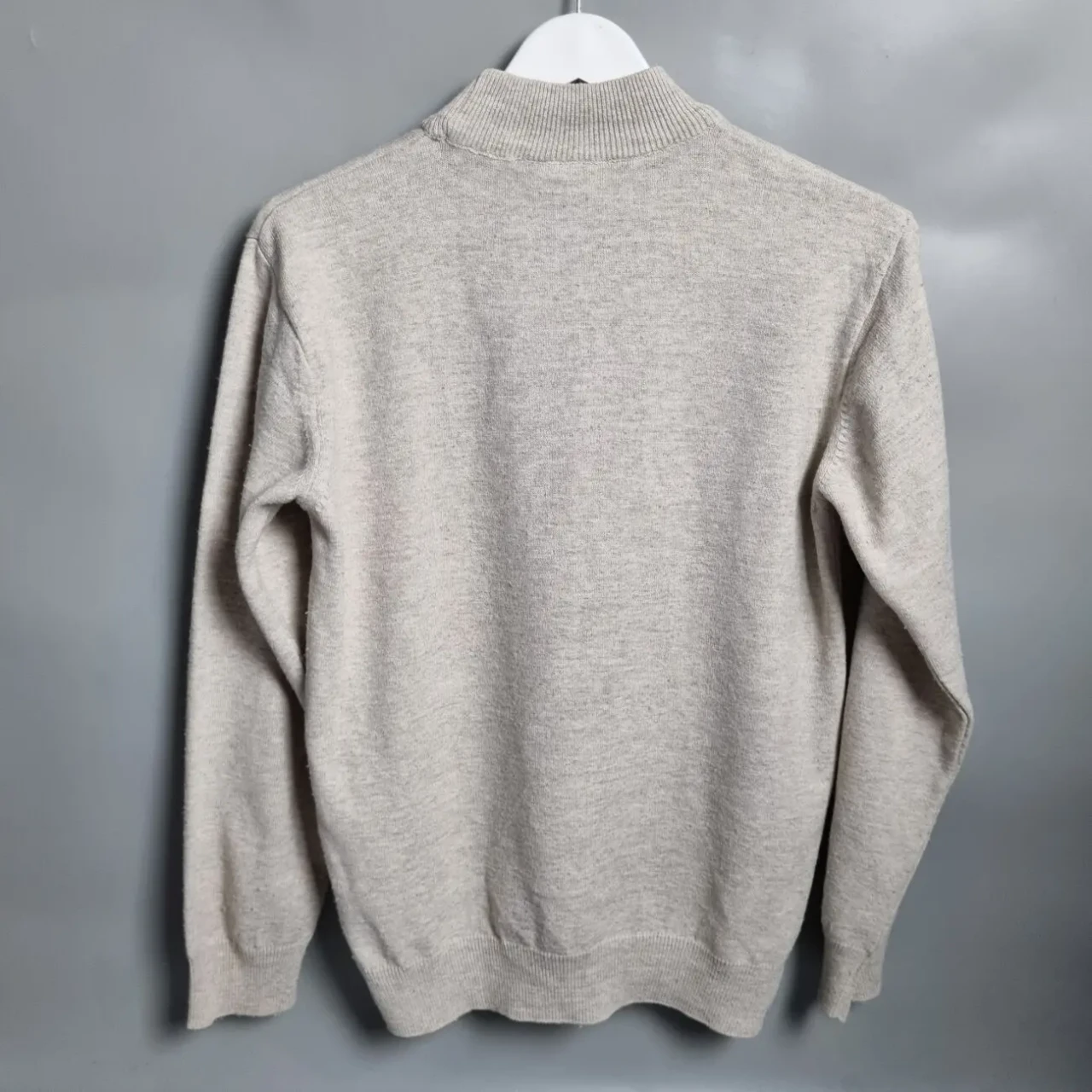 Базовий светр для чоловіків бежевого кольору, розмір l 4