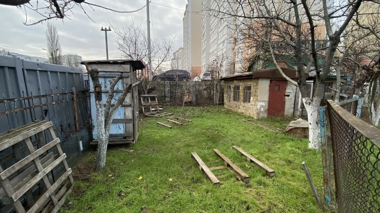 Продам участок с ветхим домом 3.5 соток 4