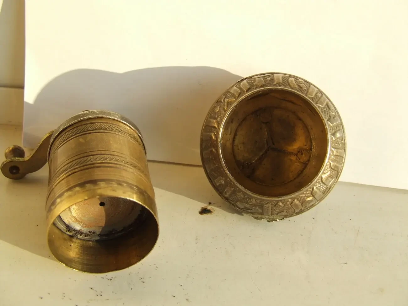 Млин ручний латунь роз. 11х7 см. вага 220 грамм. Европа 1980 рр. 4