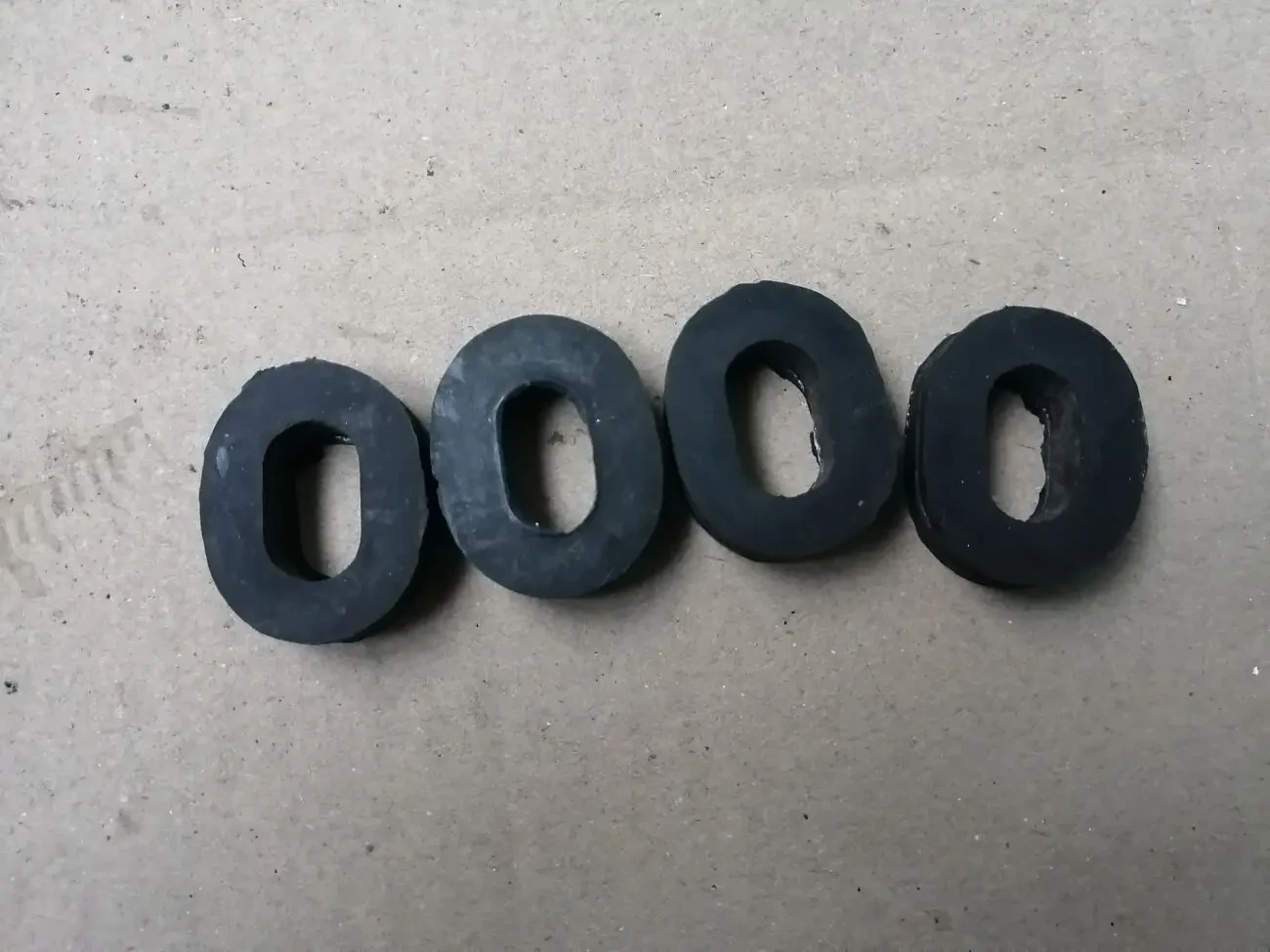 Втулка поперечины москвич 408, 412, новая ссср