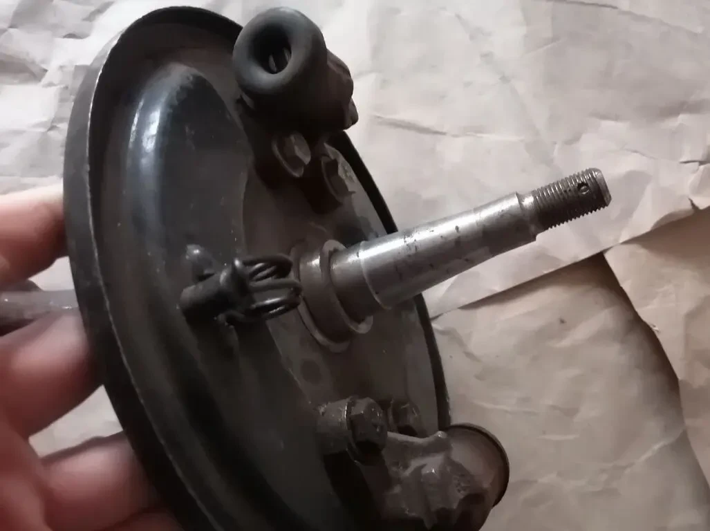 Кулаки цапфы москвич 412, новые ссср 4