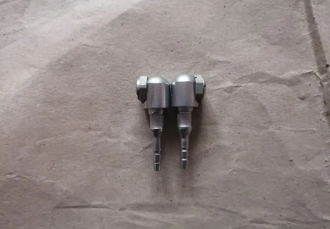 Форсунки омывателя москвич 408, 412, ваз 2101-2107, новые ссср 3