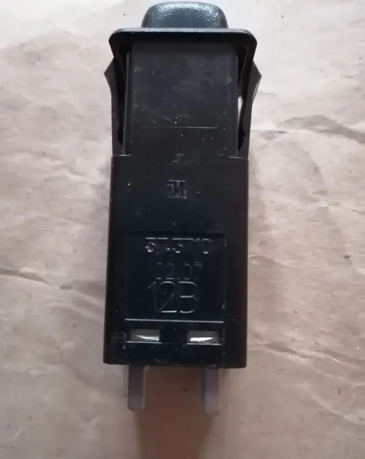 Клавиша заднего стеклоочистителя москвич 2141, новая ссср