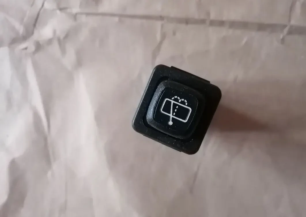 Клавиша заднего стеклоочистителя москвич 2141, новая ссср 2