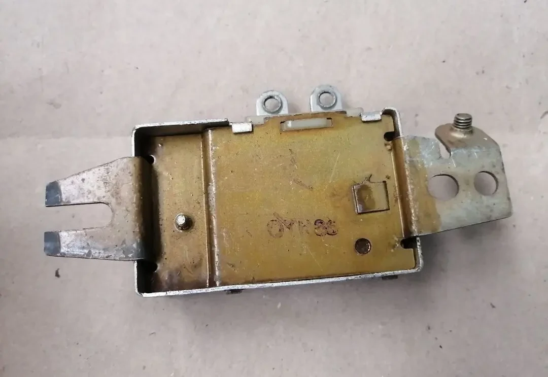 Реле 221.3702, москвич 408, 412, новое ссср 4