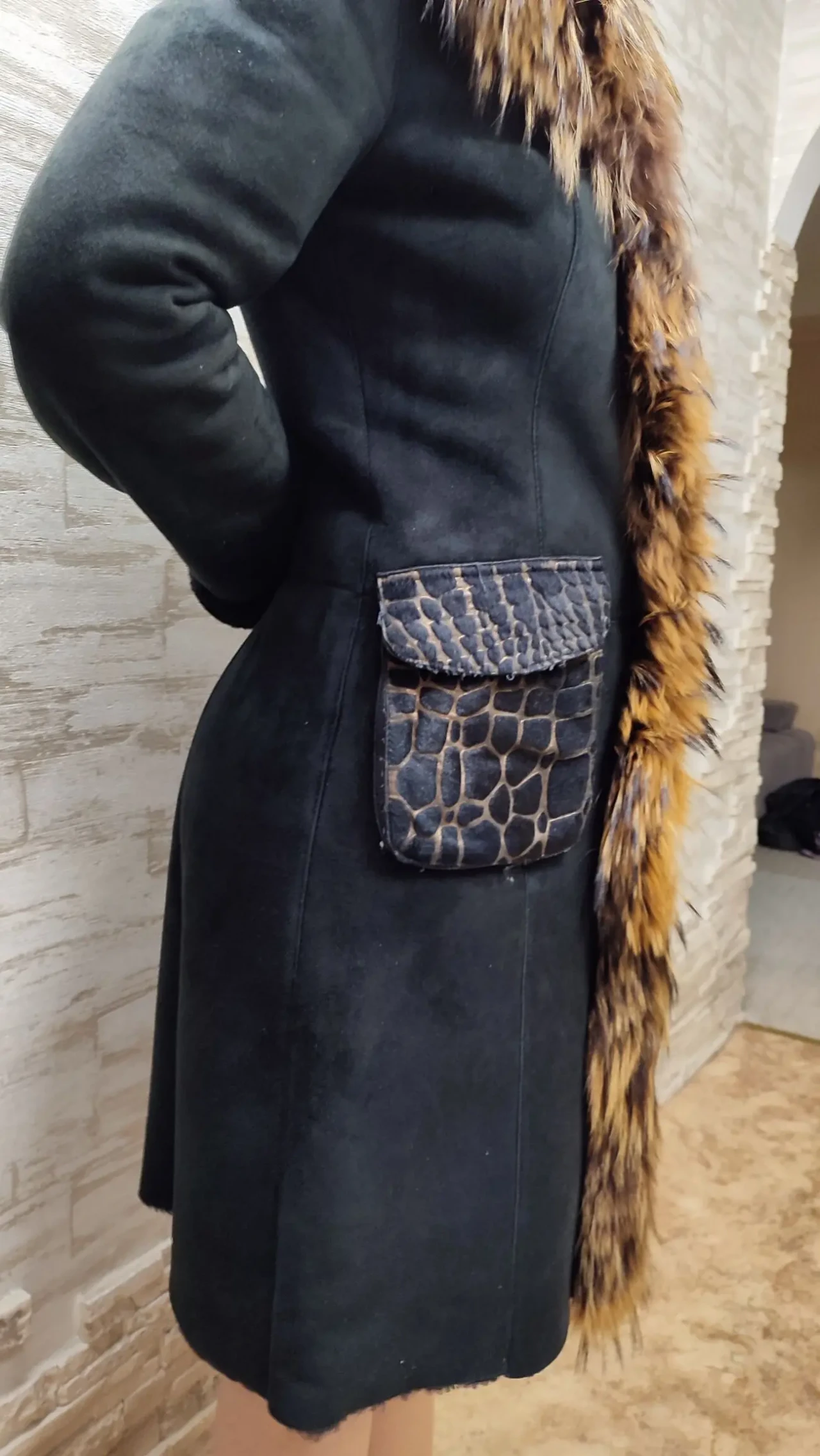 Дублянка жіноча з хутра єнота 5