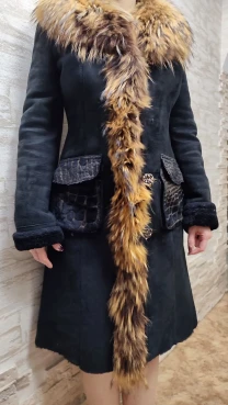 Дублянка жіноча з хутра єнота