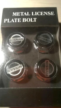 крепеж номерного знака nissan