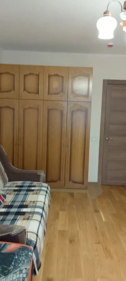 Здам 1-у квартиру біля метро 7