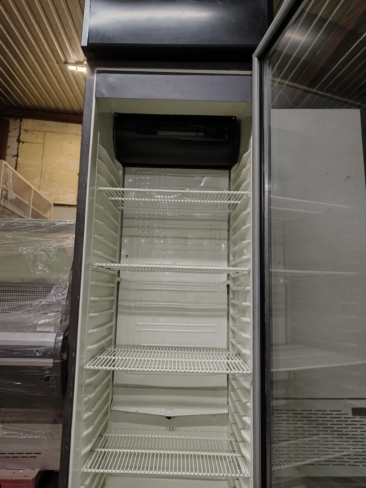 Холодильна шафа вітрина, шафа холодильна, холодильна вітрина 3