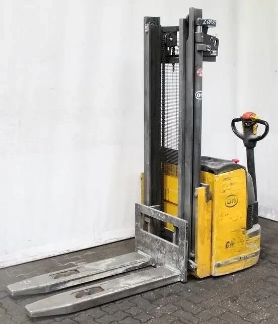 Штабелер CN14 2