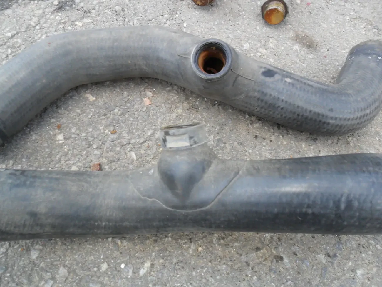 89BB8260AF, Патрубок радіатора верхній Ford Escort, оригінал 6609332 5