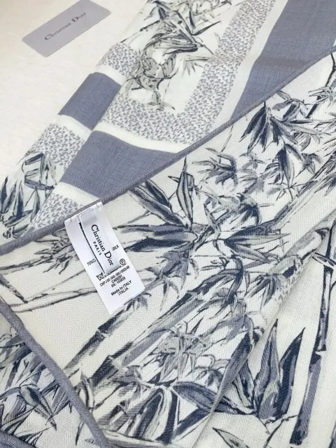 Хустинка Dior 5