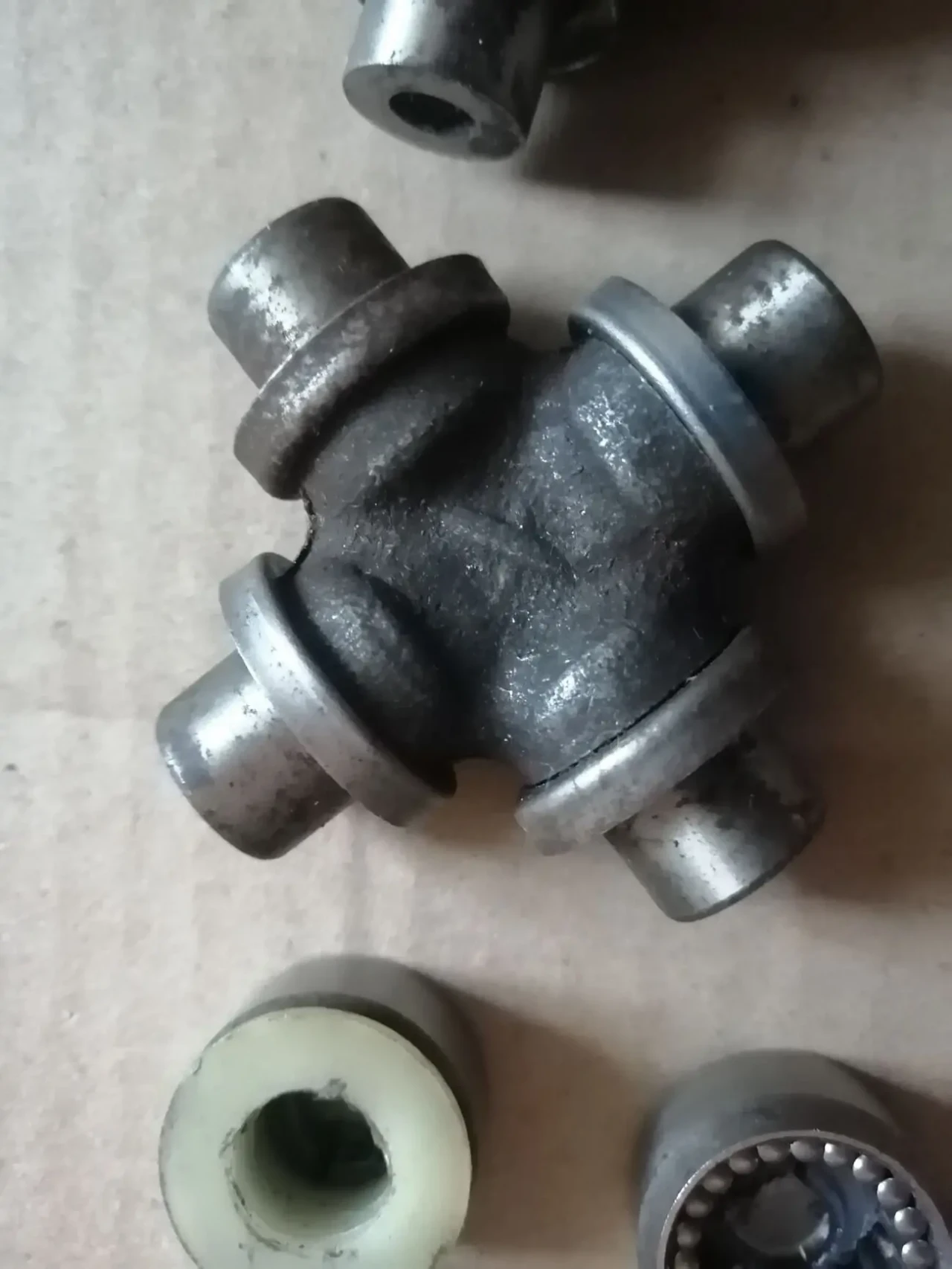 Крестовина ваз 2101-2107, новые ссср 7