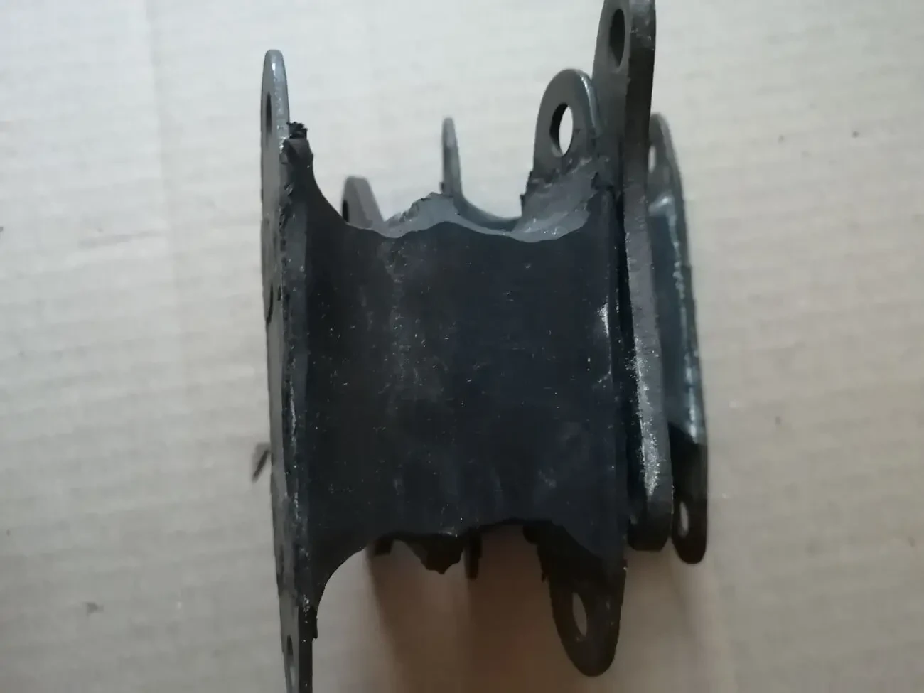 Подушка кпп ваз 2101-2107, 4-х ступка, новая ссср 3