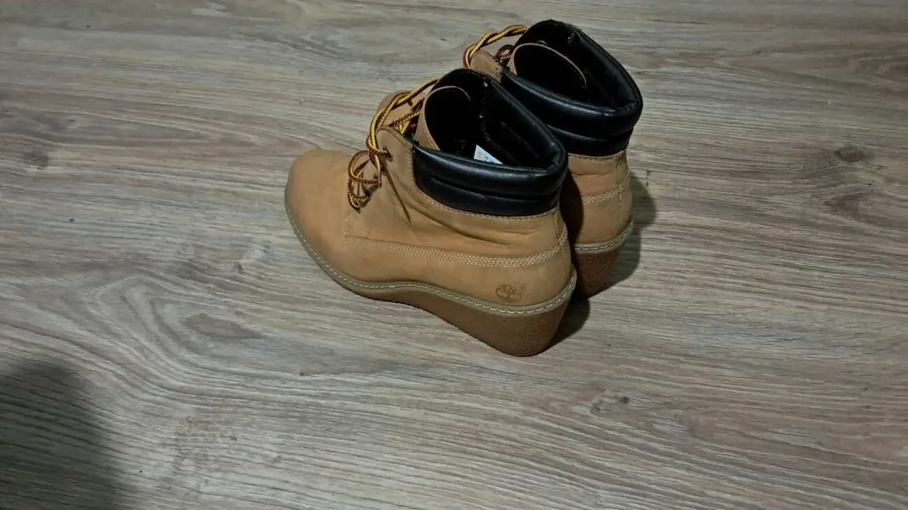 Женские кожаные ботинки  Timberland 39 размер 2