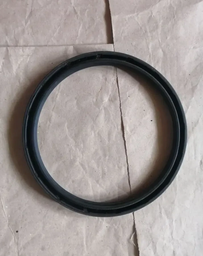 Сальник 375-3104033, задней ступицы урал, новый ссср 3