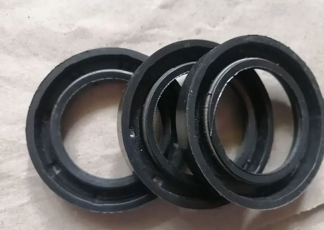 Сальник 236-1701230, первичный вал маз, новый ссср 3