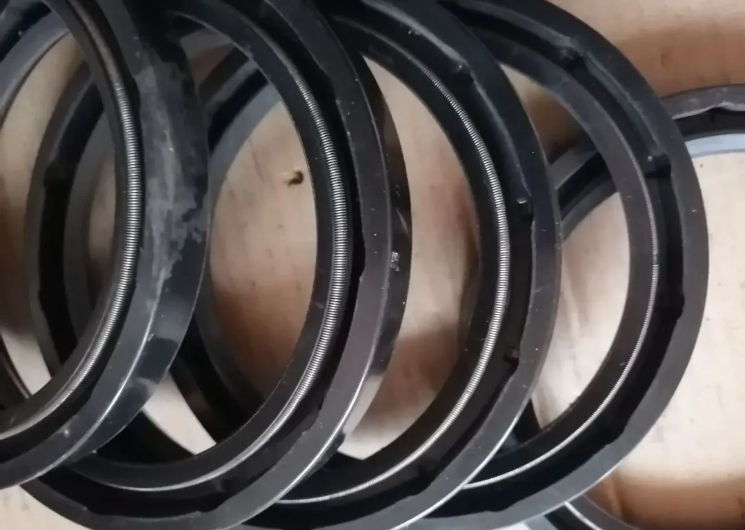 Сальник задней ступицы краз, новый ссср 4