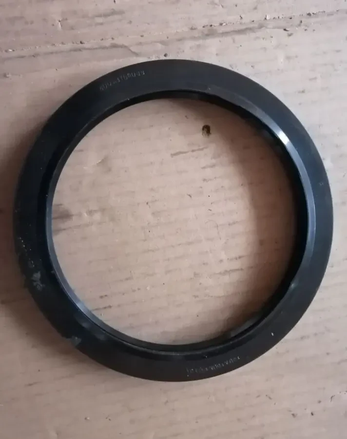 Сальник задней ступицы маз, новый ссср