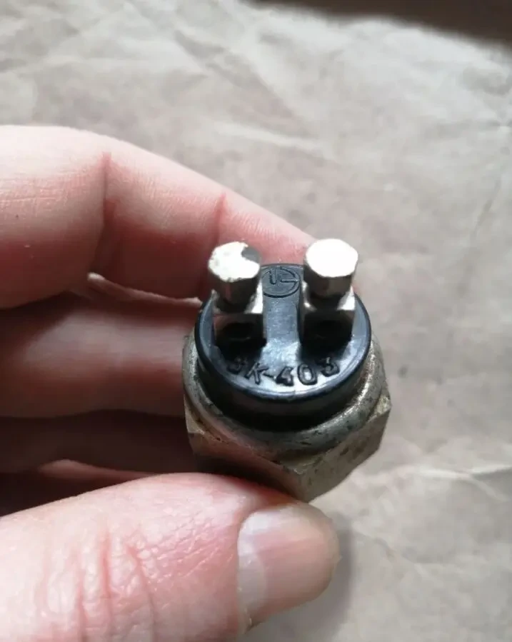 Датчик заднего хода маз, краз, урал, новый ссср 3