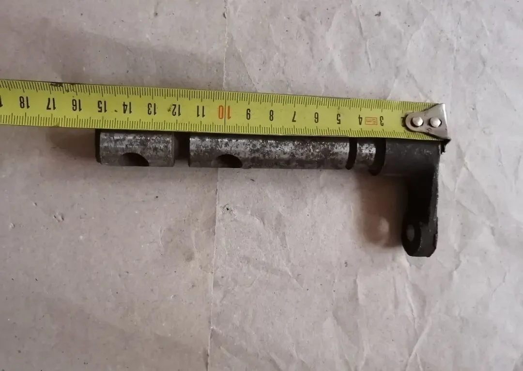 Валик блокировки кпп Т-150, новый ссср 2