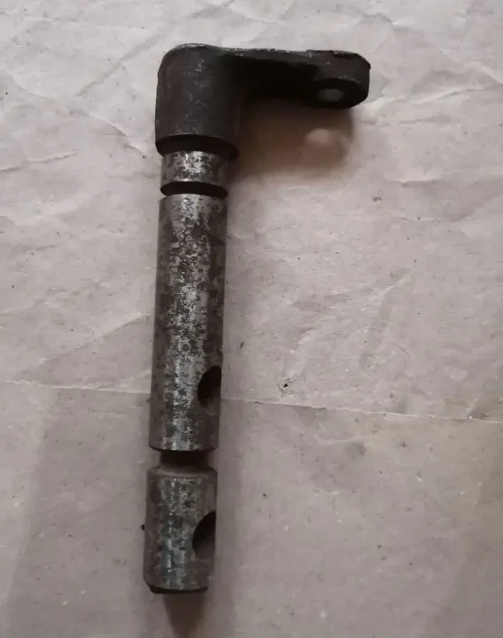 Валик блокировки кпп Т-150, новый ссср