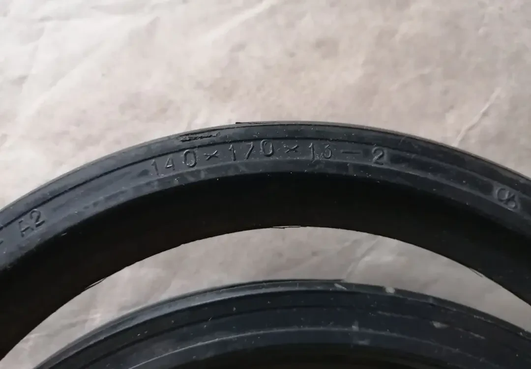 Сальник 236-1005160-А2, коленвала задний ямз 236, новый ссср 3