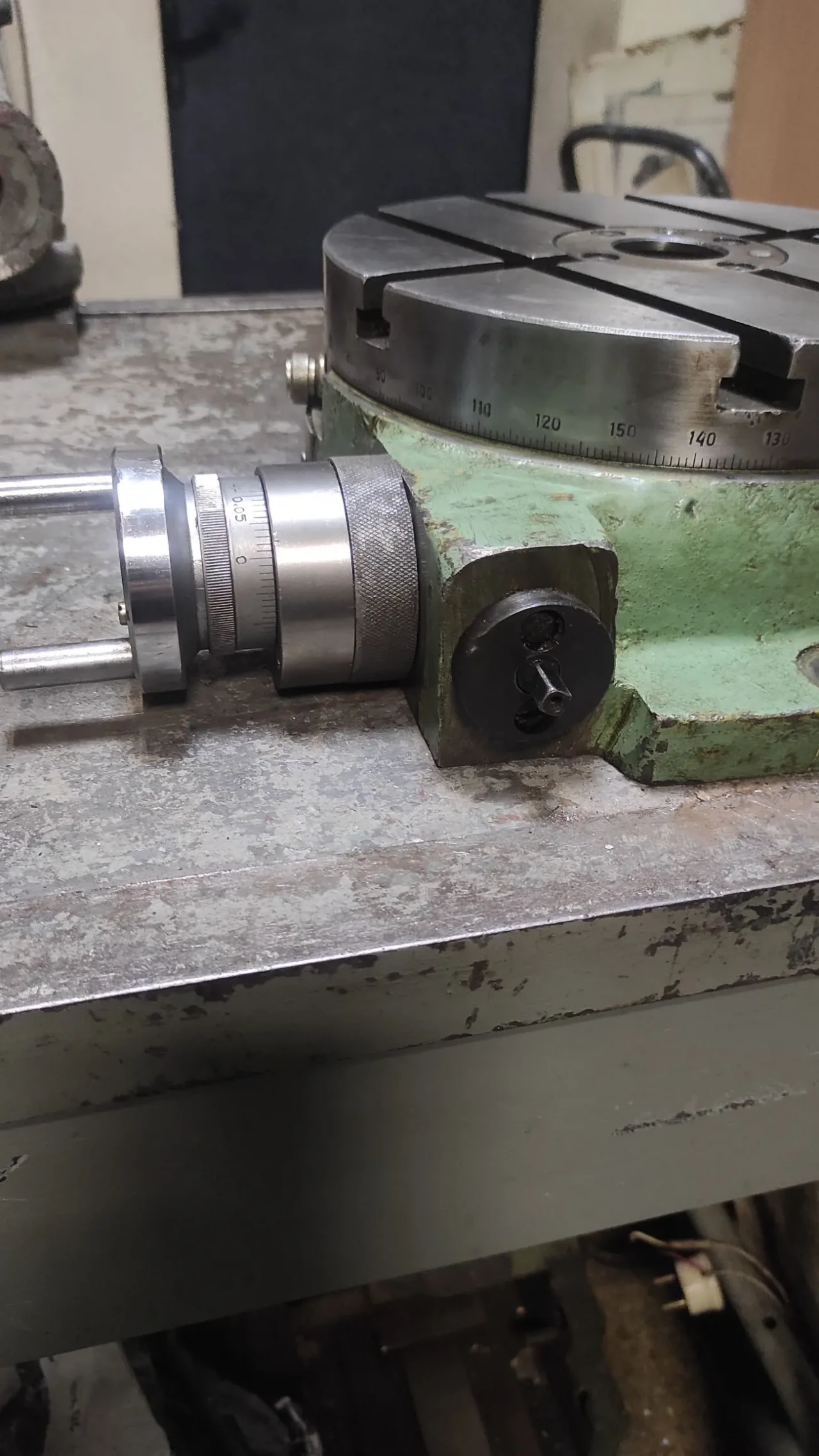 Поворотний стіл для фрезерування 4