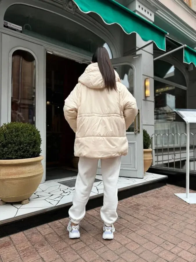 Тепла жіноча куртка молочна розміри 42-56 8