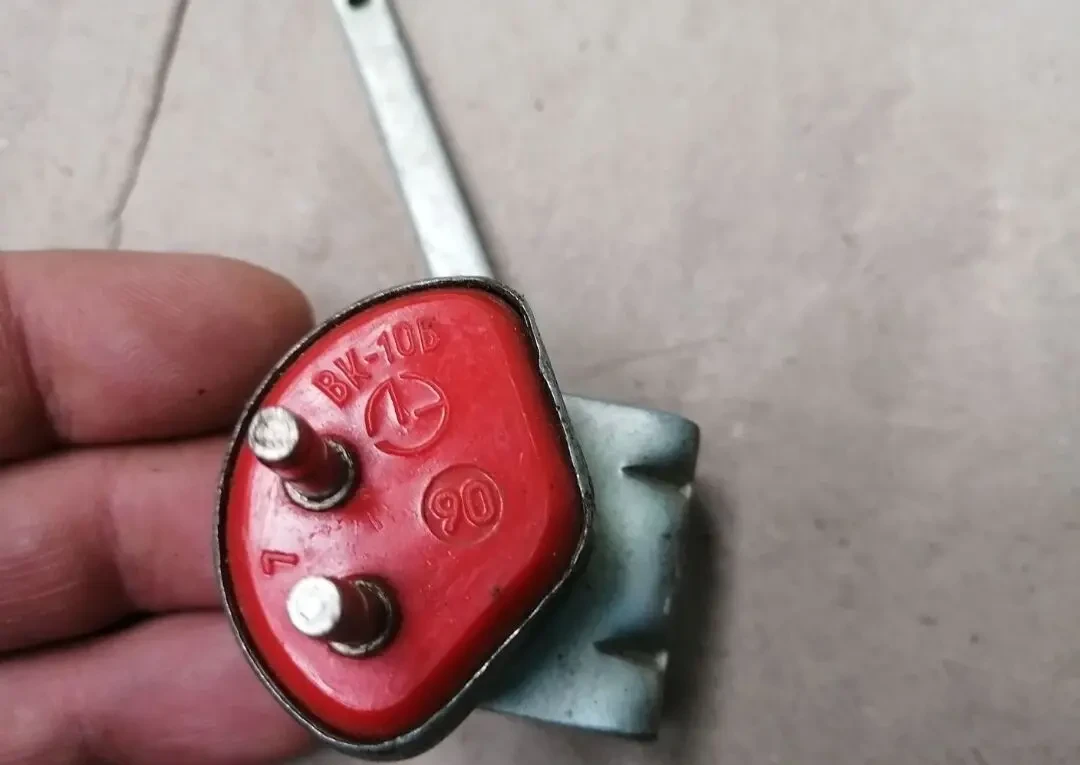 ВК-10Б, выключатель стоп сигнала мтз, юмз, т-40, новый ссср 2