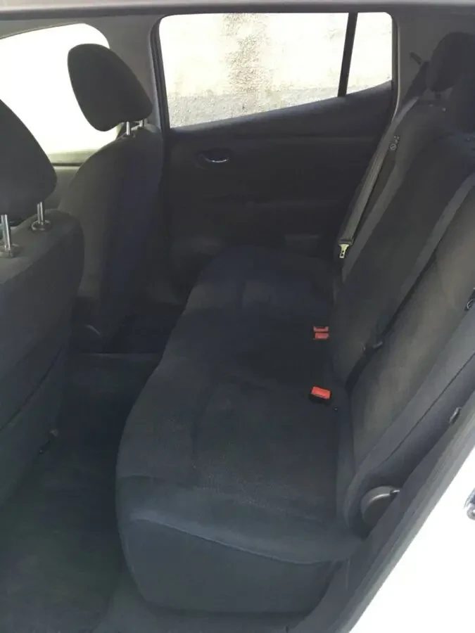 Nissan Leaf в оренду 6