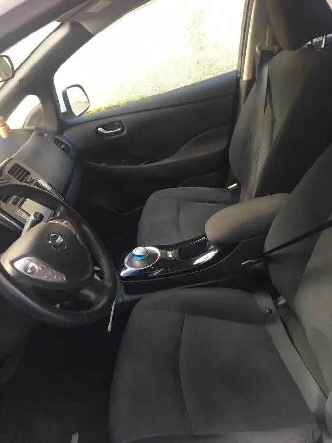 Nissan Leaf в оренду 5