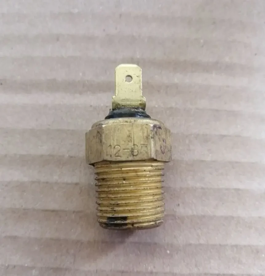 Датчик ТМ-111, мтз, новый ссср